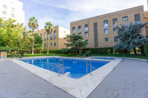 RentalSevilla Navegando por el Guadalquivir con piscina